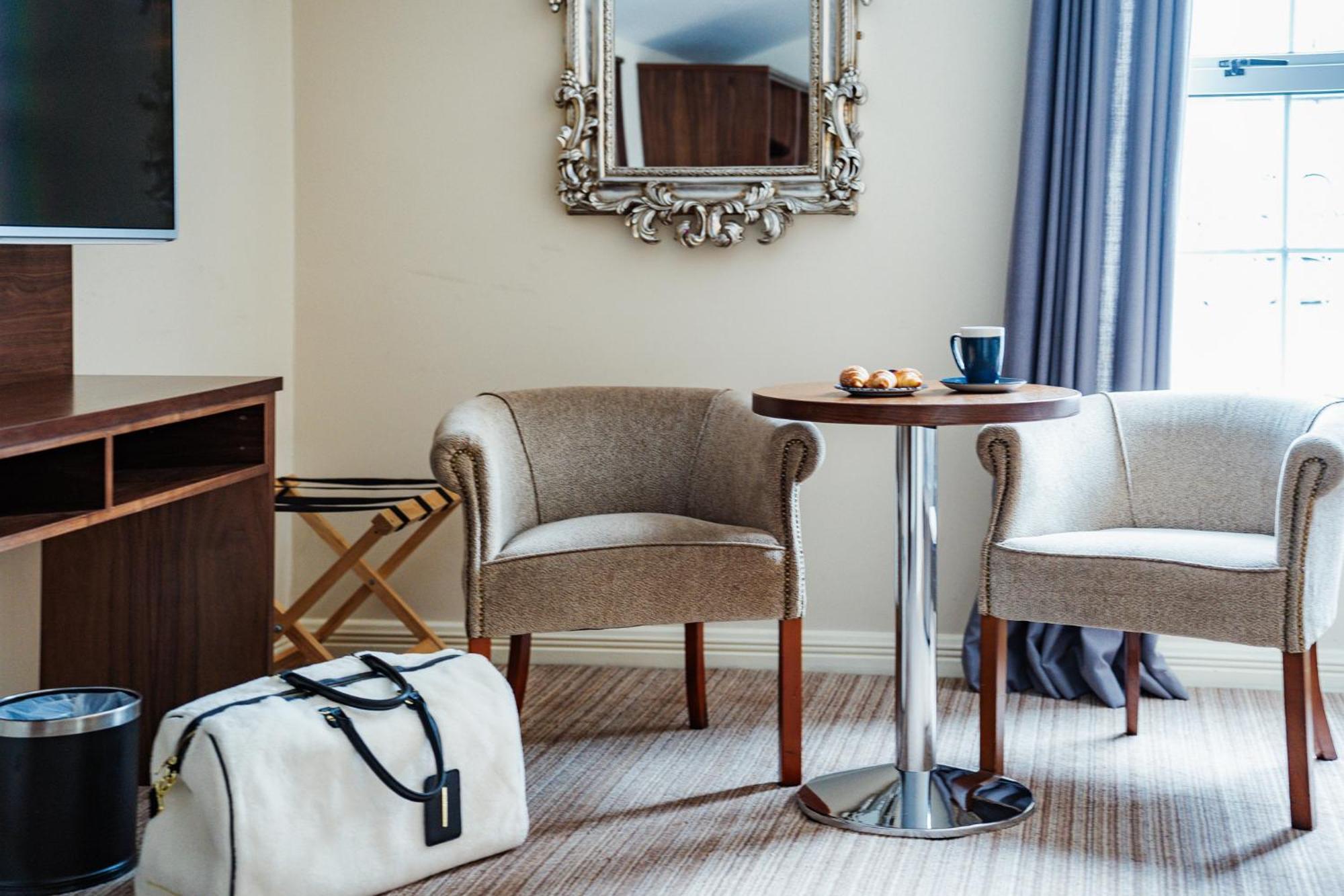 The Wyatt Hotel Westport Buitenkant foto